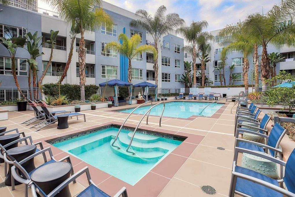 Amazing Apartments Near The Grove Los Angeles Exterior photo